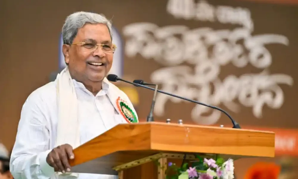 ಸಂವಿಧಾನದ ಆಶಯಗಳನ್ನು ಜಾರಿಗೊಳಿಸುವ ಕೆಲಸ ನಾವು ಮಾಡುತ್ತಿದ್ದೀವಾ ಎಂದು ಪತ್ರಕರ್ತರು ಪ್ರಶ್ನಿಸಿಕೊಳ್ಳಬೇಕು : ಸಿಎಂ ಸಿದ್ದರಾಮಯ್ಯ
